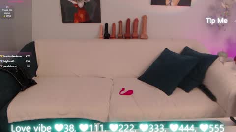 Snapshot of sheilaryan chatting on February 4, 2025, 7:51 am Sheila GMT 2 Tuesday Wednesday Friday Saturday Sunday- 8  5  online show from February 4, 2025, 7:51 am