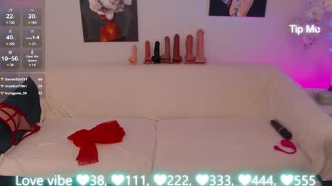 Snapshot of sheilaryan chatting on February 5, 2025, 11:02 am Sheila GMT 2 Tuesday Wednesday Friday Saturday Sunday- 8  5  online show from February 5, 2025, 11:02 am