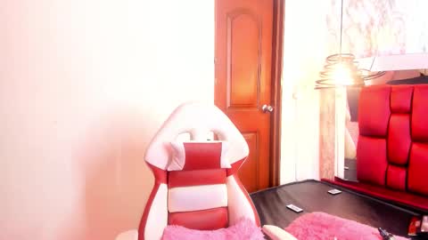 sheilly_brown online show from September 24, 2025, 7:28 pm