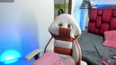 sheilly_brown online show from October 17, 2025, 7:27 pm