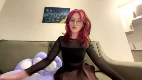 Snapshot of shelbadeahl chatting on July 12, 2026, 5:15 pm Kate online show from July 12, 2026, 5:15 pm