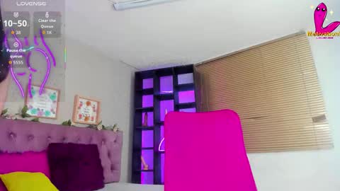 Shelby cute  online show from November 29, 2025, 1:14 pm