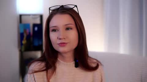 Lina online show from March 1, 2026, 10:28 am