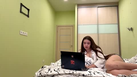Ava online show from October 11, 2025, 3:28 am