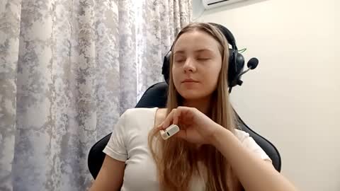 Snapshot of sherrylkeep chatting on December 19, 2025, 6:20 am Lisa online show from December 19, 2025, 6:20 am