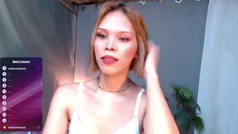 Snapshot of shes_notme chatting on November 28, 2025, 1:58 pm Lana But you can spell it backwards online show from November 28, 2025, 1:58 pm