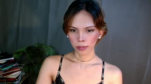 Snapshot of shes_notme chatting on April 9, 2026, 3:06 am Lana But you can spell it backwards online show from April 9, 2026, 3:06 am
