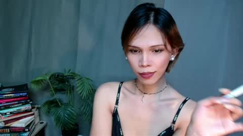 Snapshot of shes_notme chatting on April 9, 2026, 8:53 am Lana But you can spell it backwards online show from April 9, 2026, 8:53 am