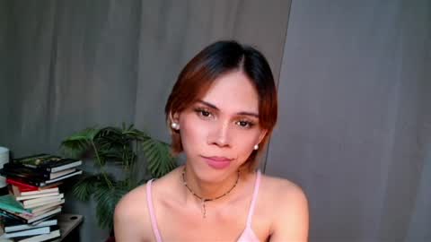 Snapshot of shes_notme chatting on April 10, 2026, 10:09 am Lana But you can spell it backwards online show from April 10, 2026, 10:09 am