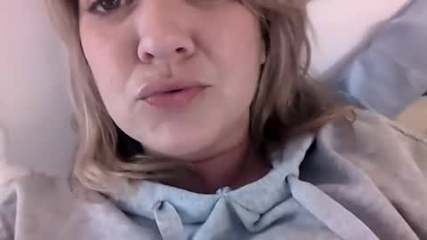 Snapshot of sheseemsinnocent chatting on January 2, 2025, 7:40 pm sheseemsinnocent online show from January 2, 2025, 7:40 pm