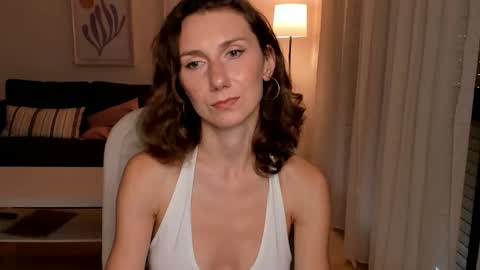 shesleepsnaked online show from December 15, 2024, 4:26 pm