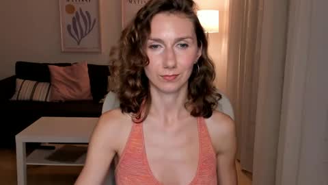 shesleepsnaked online show from December 17, 2024, 9:05 pm
