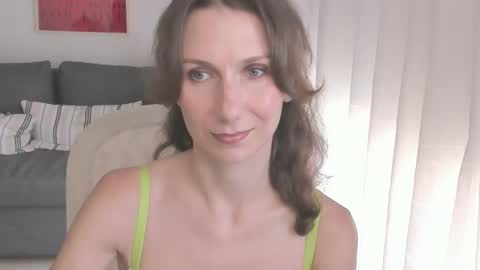 shesleepsnaked online show from October 10, 2025, 3:44 pm