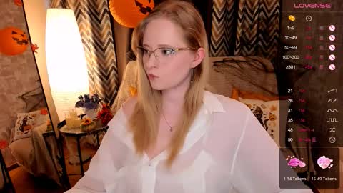 Hello guys my name is Aemilia online show from October 21, 2025, 8:15 am