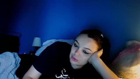 Vikki online show from October 31, 2025, 11:00 am