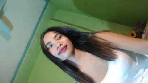 Snapshot of shiela_may chatting on June 16, 2026, 11:35 am shiela_may online show from June 16, 2026, 11:35 am