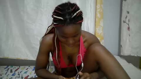 Snapshot of shilla_amor chatting on October 20, 2025, 9:37 pm shilla_amor online show from October 20, 2025, 9:37 pm