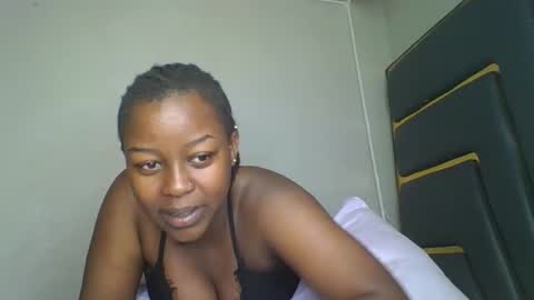 Snapshot of shinabae5 chatting on December 2, 2025, 9:58 am shinabae5 online show from December 2, 2025, 9:58 am