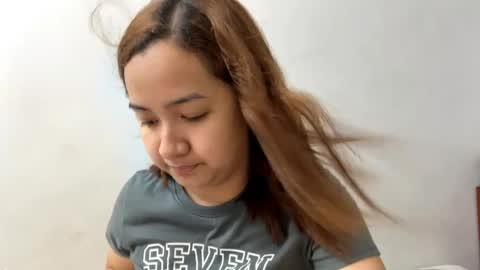 Snapshot of shirleendurrah chatting on June 1, 2026, 10:17 am Karin online show from June 1, 2026, 10:17 am