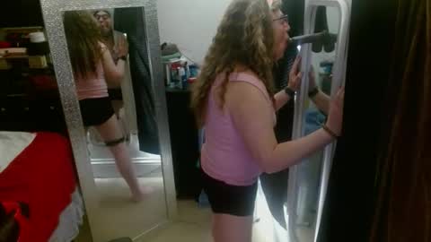 sarah online show from April 7, 2026, 8:31 pm