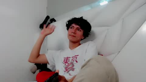 SHIRO online show from April 11, 2026, 12:09 pm