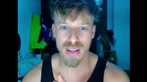 Snapshot of shirtless_dj chatting on November 20, 2025, 2:45 am Cick Goreskin online show from November 20, 2025, 2:45 am