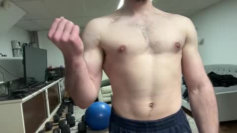 shirtlesshunk15 online show from April 21, 2026, 11:40 pm