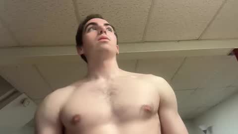 shirtlesshunk15 online show from April 27, 2026, 3:04 am