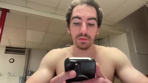 shirtlesshunk15 online show from May 10, 2026, 2:17 am