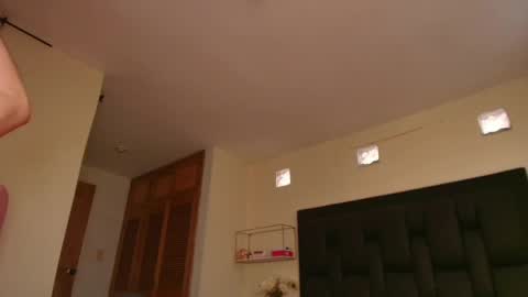 Snapshot of shkendall chatting on March 21, 2026, 3:04 pm kendal online show from March 21, 2026, 3:04 pm