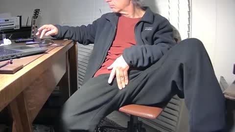 nikolas send dm for an appointment online show from March 3, 2025, 1:53 am