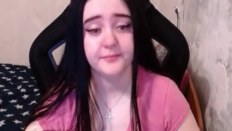 Snapshot of show_for_you chatting on December 4, 2024, 11:30 am show_for_you online show from December 4, 2024, 11:30 am