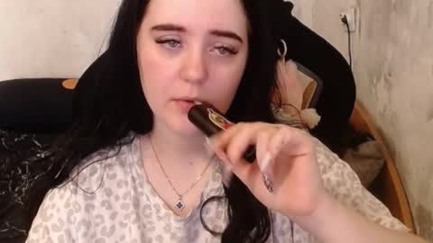 Snapshot of show_for_you chatting on October 6, 2025, 8:23 am show_for_you online show from October 6, 2025, 8:23 am