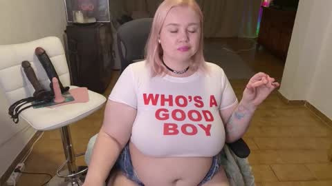 Mimi   online show from March 5, 2026, 7:10 pm