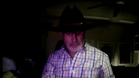 Snapshot of shrewtamer chatting on December 6, 2024, 6:15 am shrewtamer online show from December 6, 2024, 6:15 am