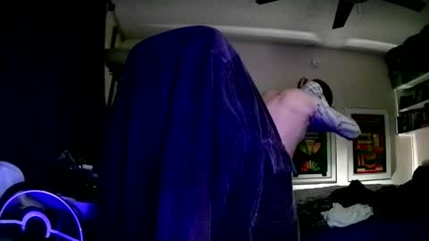 Snapshot of shrewtamer chatting on December 10, 2024, 4:13 am shrewtamer online show from December 10, 2024, 4:13 am