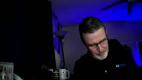 Snapshot of shrewtamer chatting on December 12, 2024, 3:32 am shrewtamer online show from December 12, 2024, 3:32 am