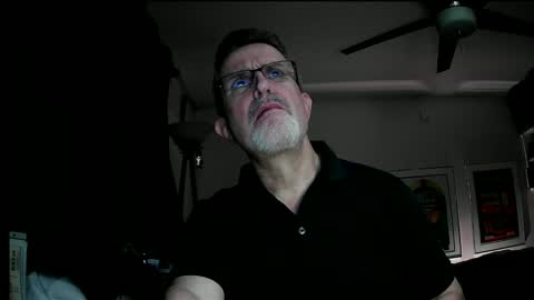 Snapshot of shrewtamer chatting on December 14, 2024, 2:01 am shrewtamer online show from December 14, 2024, 2:01 am