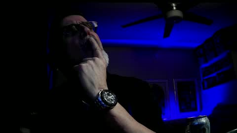 Snapshot of shrewtamer chatting on December 17, 2024, 3:28 am shrewtamer online show from December 17, 2024, 3:28 am