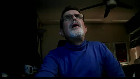 Snapshot of shrewtamer chatting on December 19, 2024, 5:18 am shrewtamer online show from December 19, 2024, 5:18 am