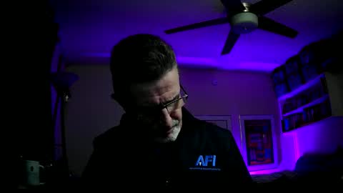 Snapshot of shrewtamer chatting on December 24, 2024, 1:49 am shrewtamer online show from December 24, 2024, 1:49 am