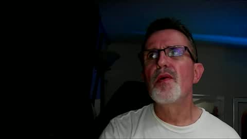 Snapshot of shrewtamer chatting on February 7, 2025, 6:14 am shrewtamer online show from February 7, 2025, 6:14 am