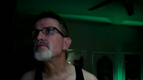 Snapshot of shrewtamer chatting on February 15, 2025, 5:41 am shrewtamer online show from February 15, 2025, 5:41 am