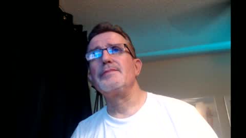 Snapshot of shrewtamer chatting on February 19, 2025, 2:01 am shrewtamer online show from February 19, 2025, 2:01 am