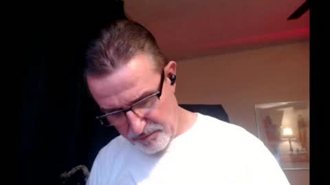 Snapshot of shrewtamer chatting on February 23, 2025, 5:23 am shrewtamer online show from February 23, 2025, 5:23 am