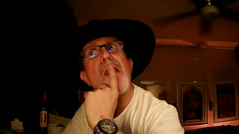 Snapshot of shrewtamer chatting on September 19, 2025, 4:03 am shrewtamer online show from September 19, 2025, 4:03 am