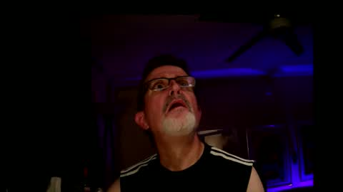 Snapshot of shrewtamer chatting on October 23, 2025, 4:34 am shrewtamer online show from October 23, 2025, 4:34 am