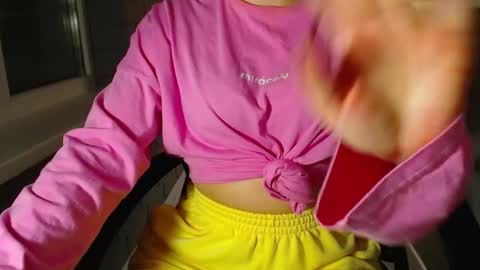 Snapshot of shy_26 chatting on September 24, 2025, 6:11 pm shy_26 online show from September 24, 2025, 6:11 pm