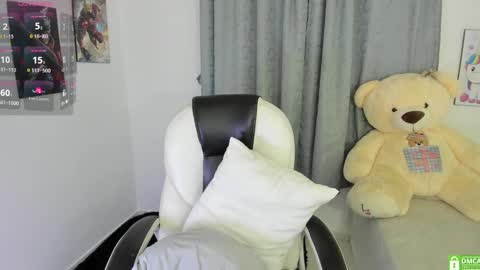 Nahomy online show from February 5, 2025, 6:13 am