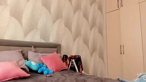 Mika online show from September 20, 2025, 2:45 am